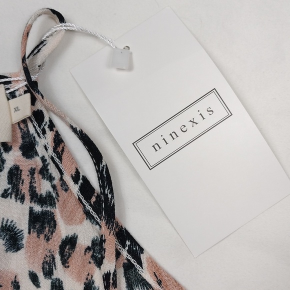 NWT  Ninexis women's sleeveless top size XL - Picture 3 of 11